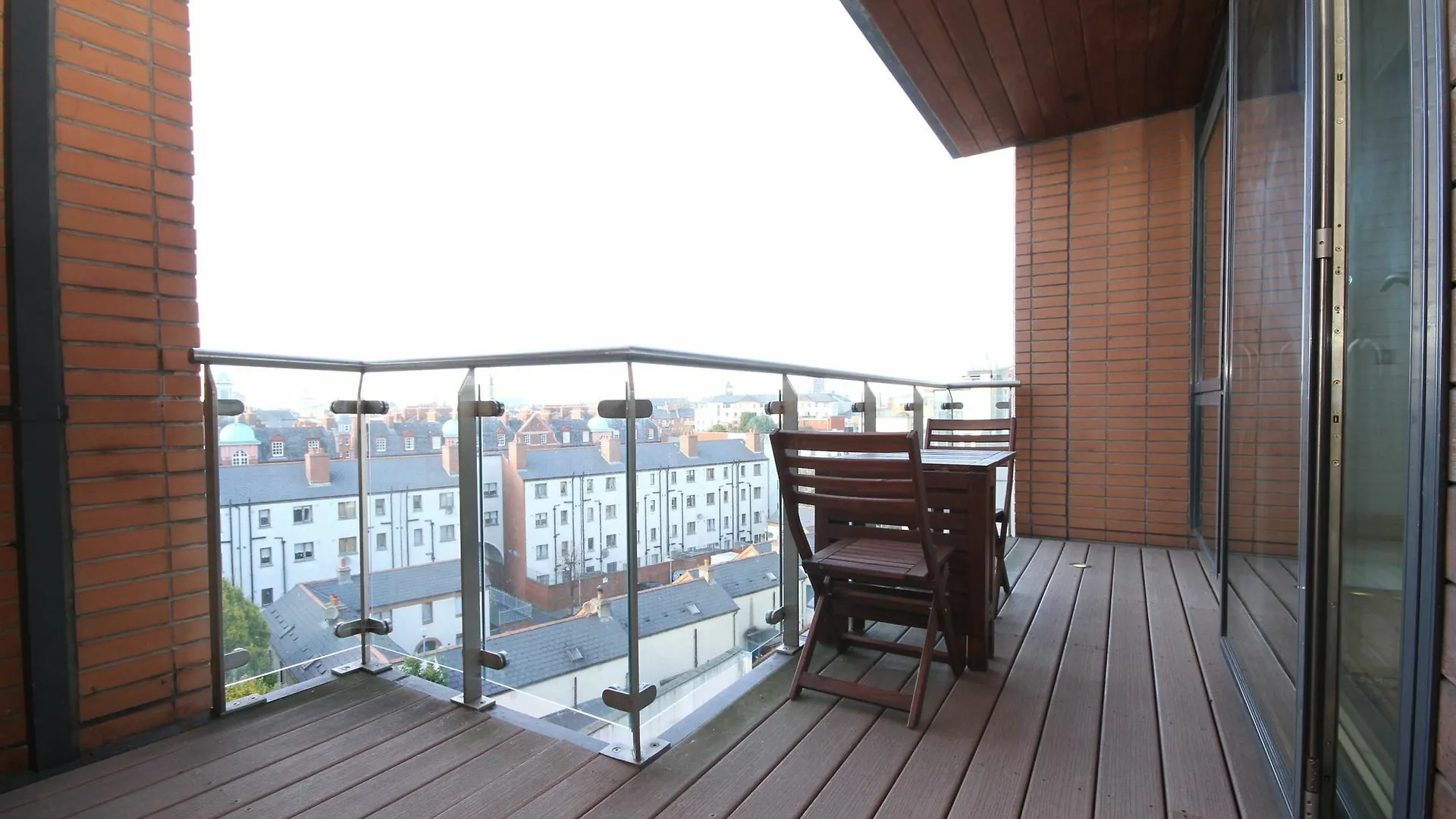 Georges Street Luxury Apartment Dublin 0*,  Ireland