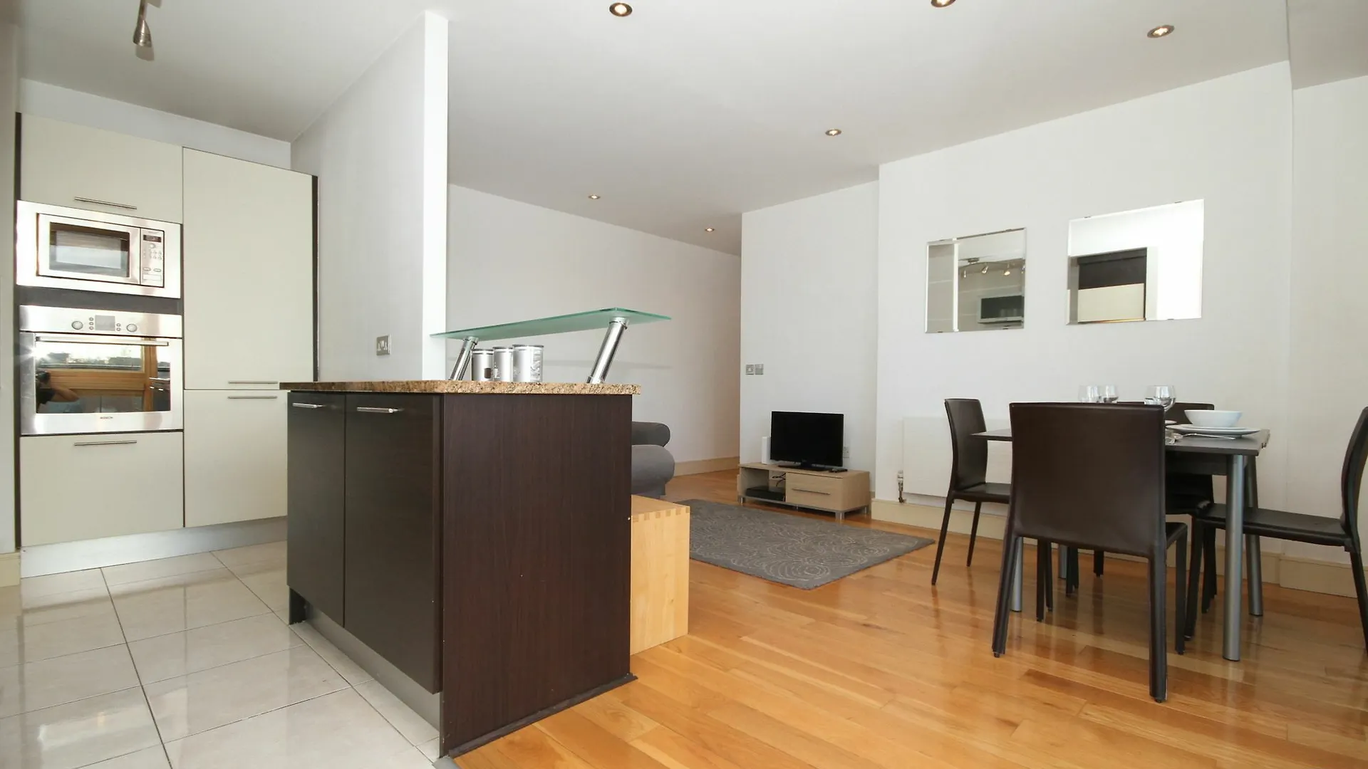 Georges Street Luxury Apartment Dublin
